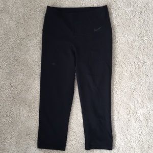 Nike Dri-Fit Capri Athletic Pant Size L